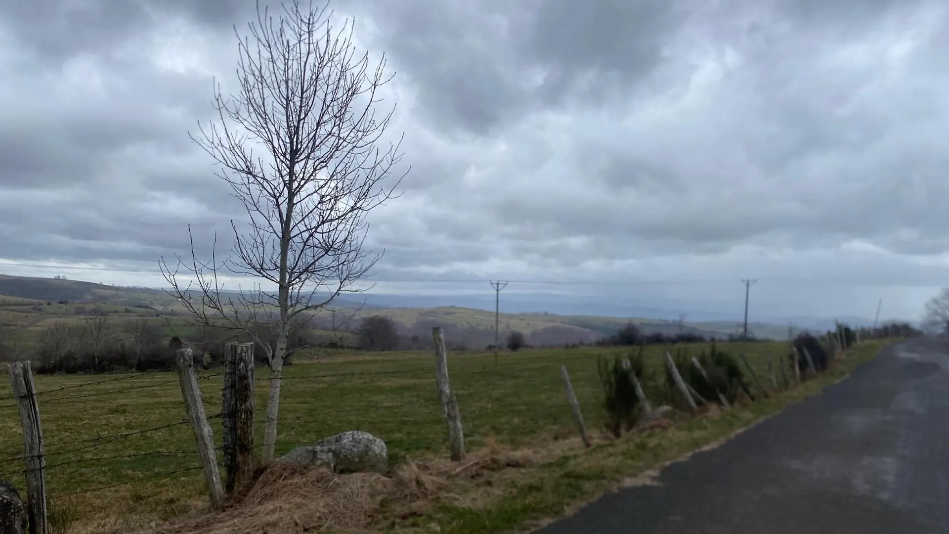 Charmant Gite En Pierre Sur Le Chemin De St Jacques De Compostelle Saint-Chély-dʼAubrac 度假居